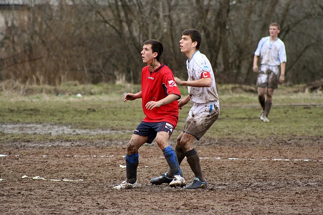 他在关键时 他在关键时